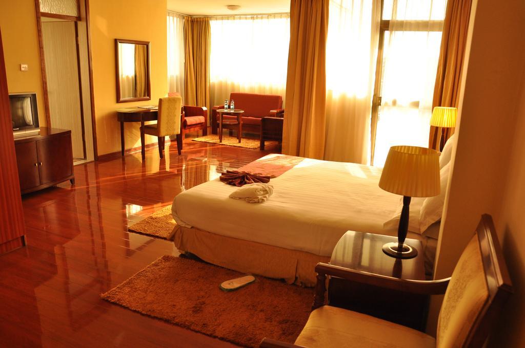 Churchill Addis Ababa Hotel Chambre photo