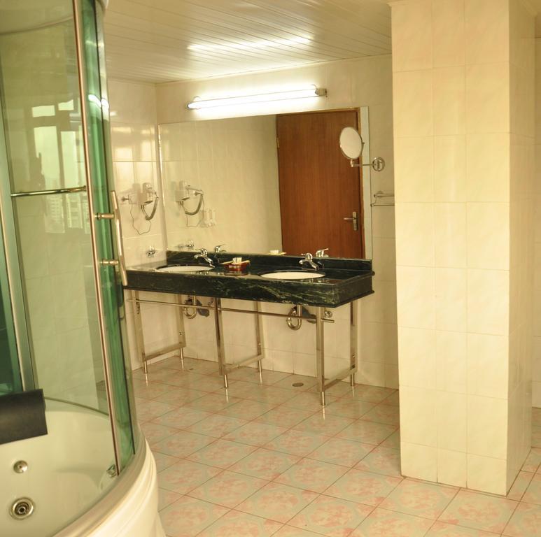 Churchill Addis Ababa Hotel Chambre photo