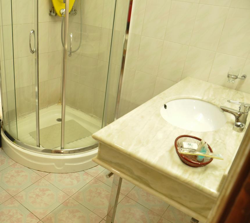 Churchill Addis Ababa Hotel Chambre photo