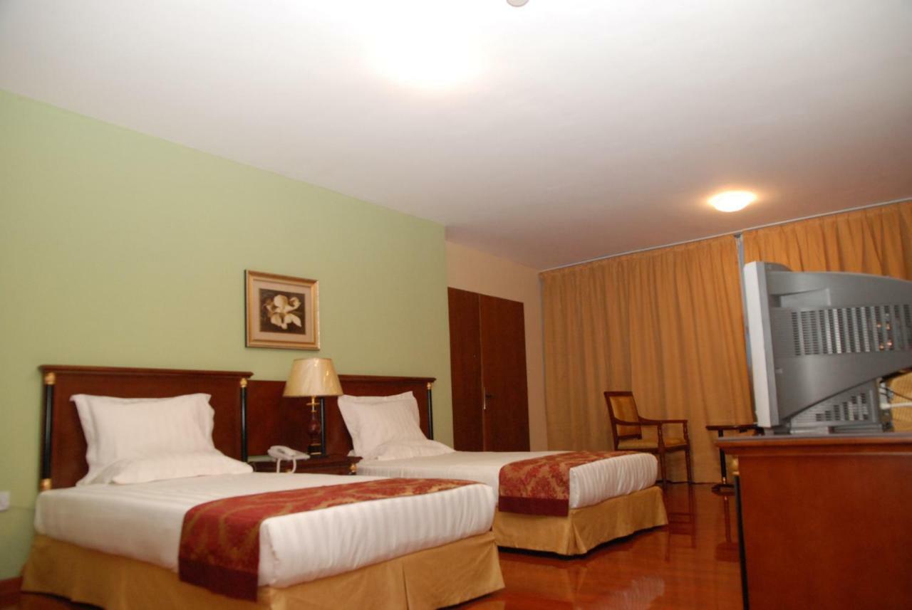 Churchill Addis Ababa Hotel Extérieur photo