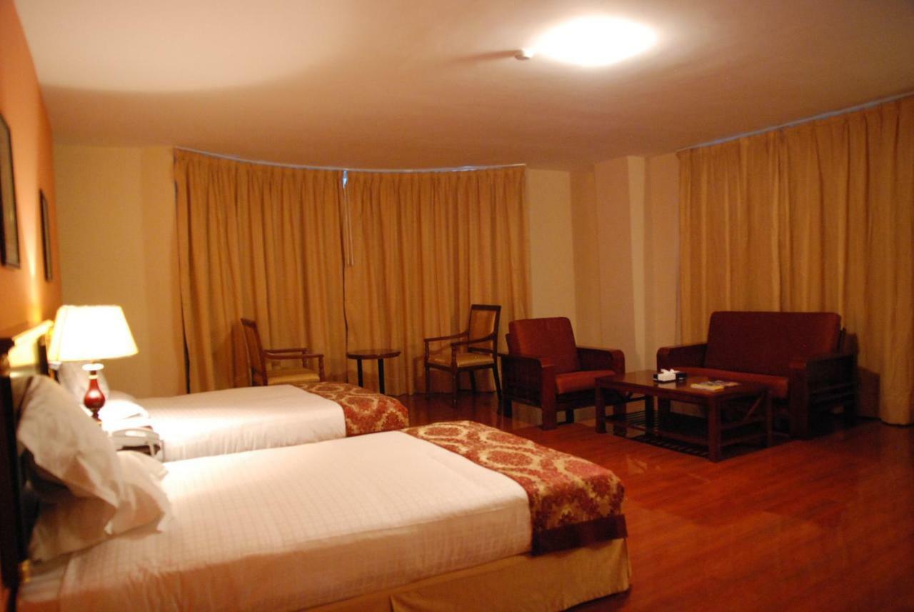 Churchill Addis Ababa Hotel Extérieur photo