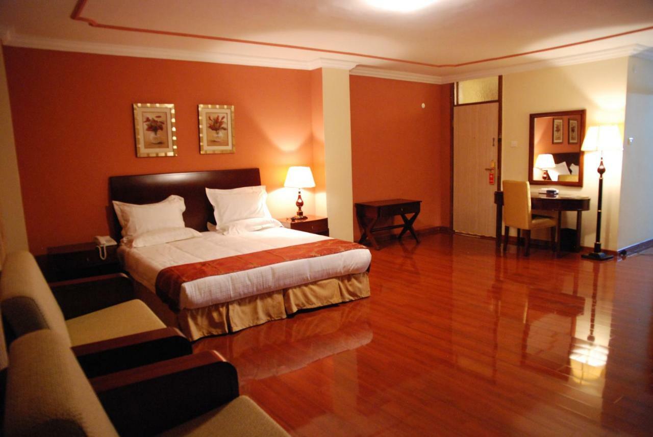 Churchill Addis Ababa Hotel Extérieur photo